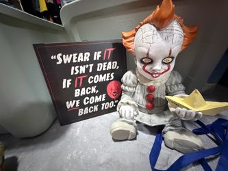 Baby pennywise  and decor