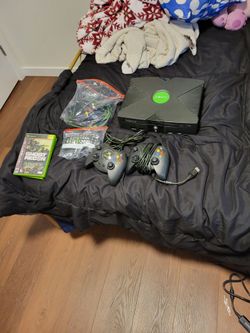 Original Xbox Console Bundle with Controllers and Game