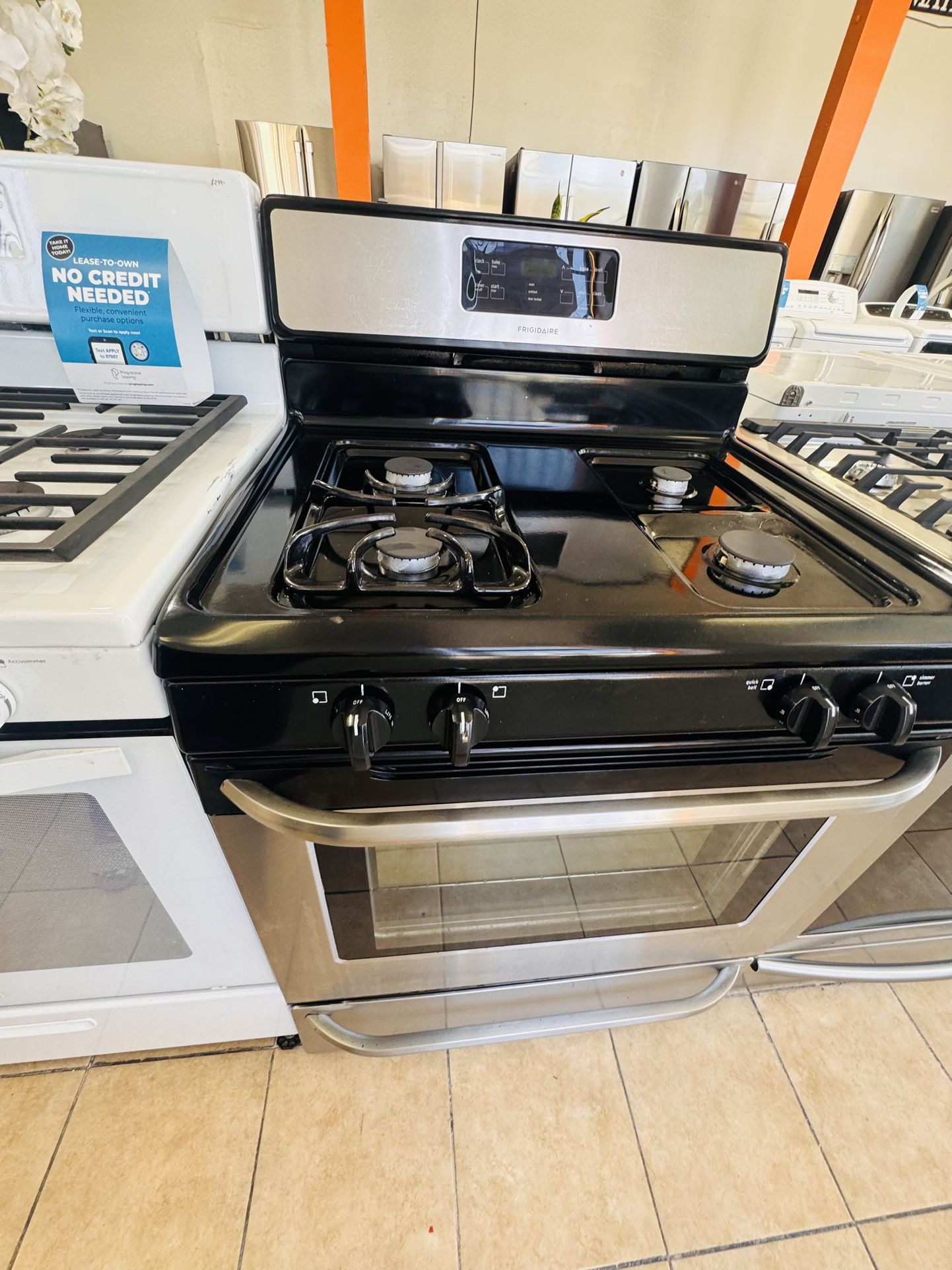 FRIGIDAIRE STOVE