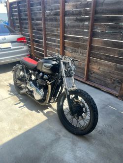 Triumph bonneville custom 2007