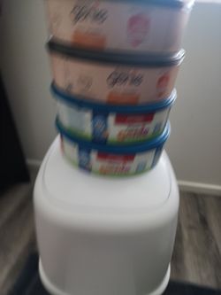 Large Diaper Genie w/4 refills
