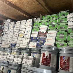 Tengo mas caulking  I got more caulking  Interior y exterior 