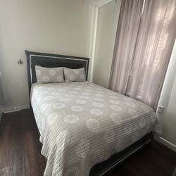 Modern Queen Bed Frame with Headboard & Footboard