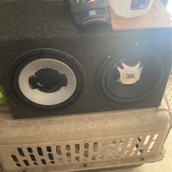 2 12s Subwoofers Work Good 
