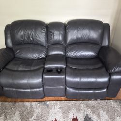 Loveseat Power Recliner With Usb Outlets 