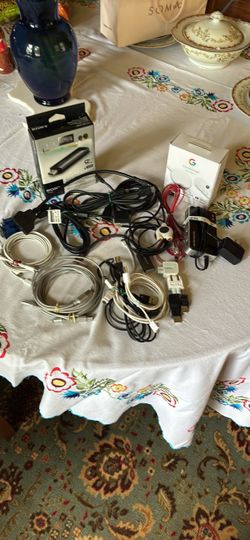 Mixed Cables and Electronics Lot