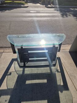 Black Glass TV Stand / Entertainment Center – Excellent Condition