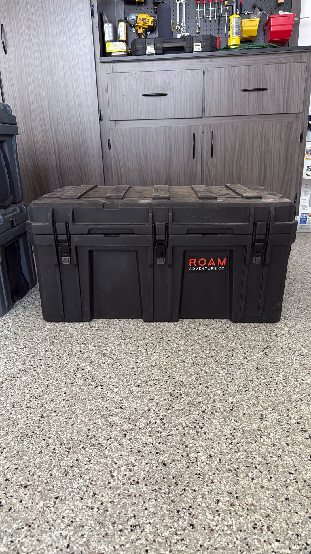 Roam 160L container.