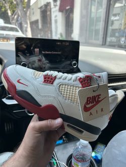 Air Jordan 4