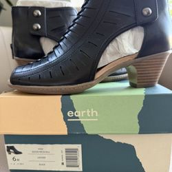 Earth Shoe
