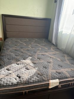 Queen Bed