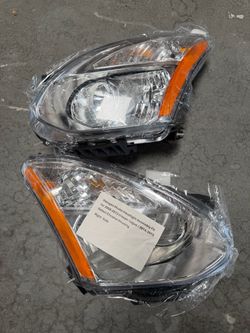 2Pcs Headlights For 2008-2013 Nissan Rogue / 2014-2015 Rogue Chrome Left+Right
