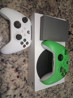 Xbox series s 2 with 4tb of space
