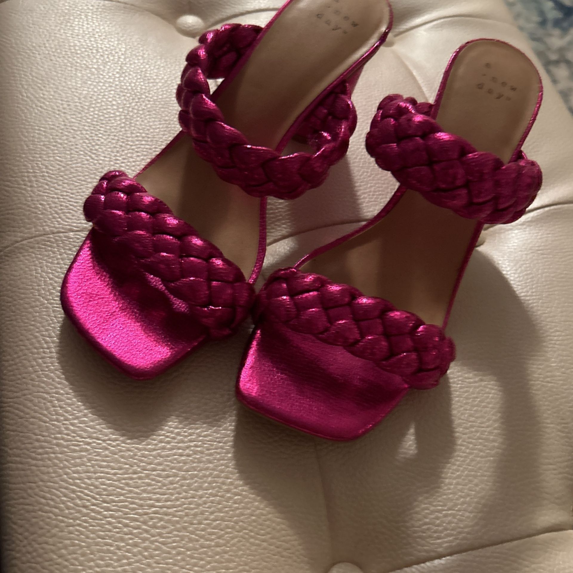 Metallic Pink Heels Like New