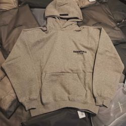 Essential Hoodies Small 
