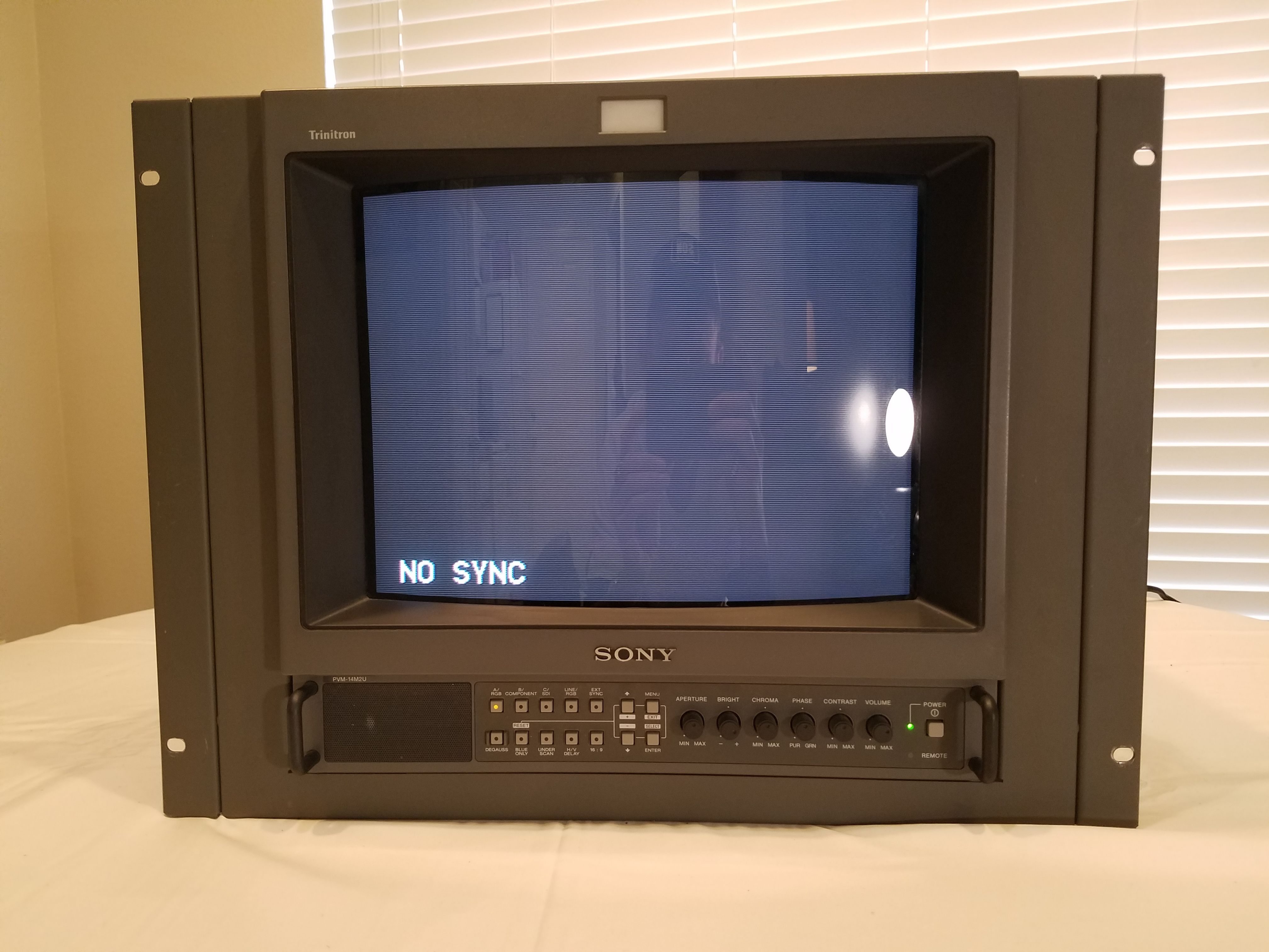 Sony PVM-14M2U Trinitron Color Video Monitor W/Rackmount
