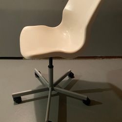 VINTAGE IKEA SNILLE SWIVEL DESK CHAIR in WHITE COLOR