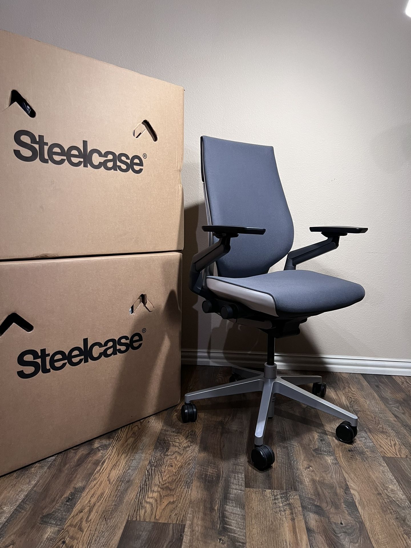 Steelcase Gesture Office Chair /excellent Condition