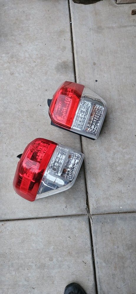 4 Runner Tail Light