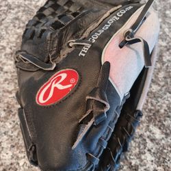 Rawlings Baseball Glove