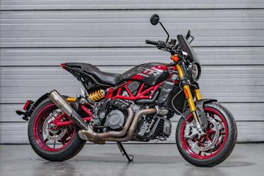 2024 Indian FTR R Carbon