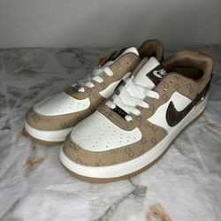 Running Shoes 