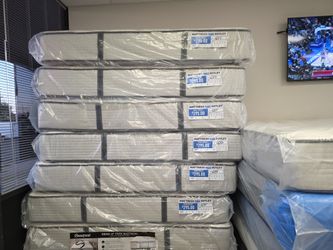 Beautyrest 12" Twin Mattress New!