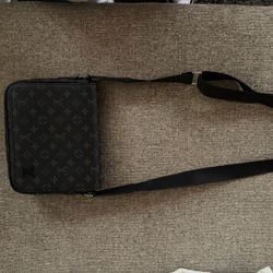 Louis Vuitton District PM Messenger Bag