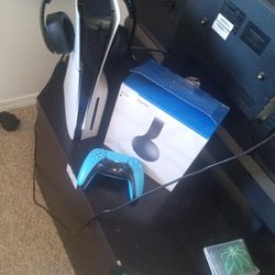 PS5 With Headset/Controller 