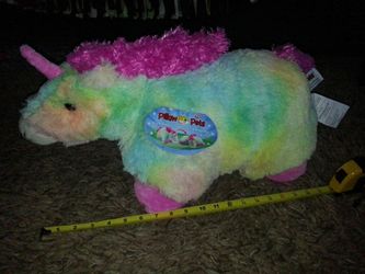 Pillow Pet "Rainbow Unicorn" full size 18"