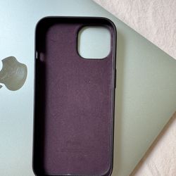 Apple iPhone 15 FineWoven Case