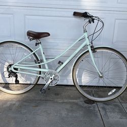Classy Sea Foam Green Electra Loft 7 Speed Aluminum Frame Hybrid Comfort Cruiser