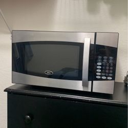 Oster Microwave