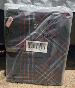 Brand New Victoria’s Secret Plaid Tote Bag NWT