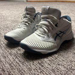 ASICS Netburner Ballistic FF 