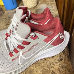 Nike Shoes For Women’s Sizes 7.5