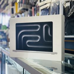 MacBook Pro M3 Pro Chip 1TB 