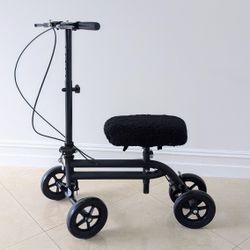 KNEE SCOOTER WITH CUSHION SUPPORT 