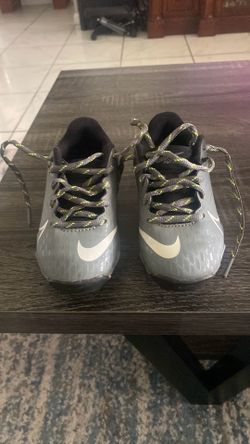 Nike baseball shoes