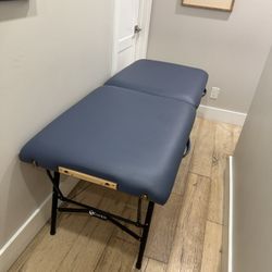 Earthlite Massage Table