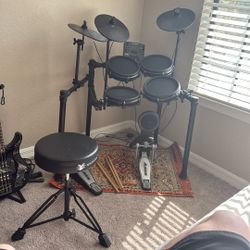 Alesis nitro Mesh Kit (good Condition)