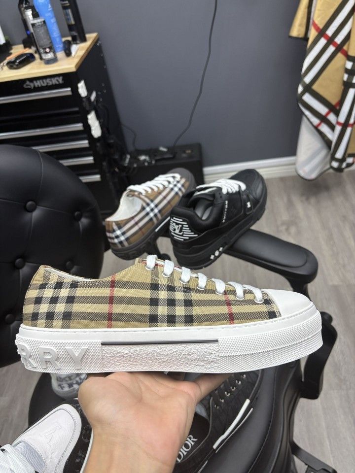 Burberry Shoes