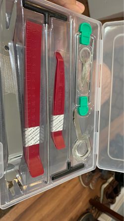 Tools for prying for cars and homes and different applications