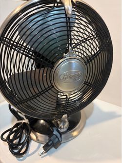 Hunter 12" three speed retro oscilating fan model 94012H