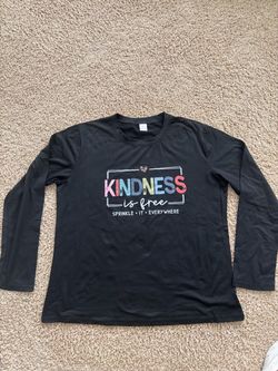 Hiddenbrook area NEW XL long sleeve T