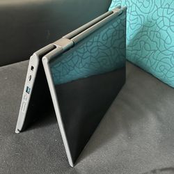 Lenovo E300 (Chromebook Size)