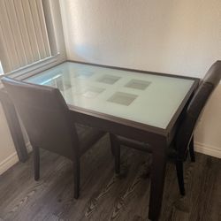 Dining table 