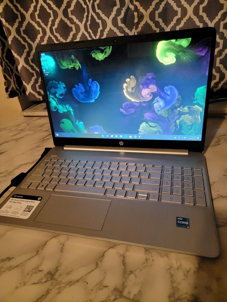HP 15.6" Touchscreen Laptop i3 🤪12GB 256GB SSD ( 2022 model )