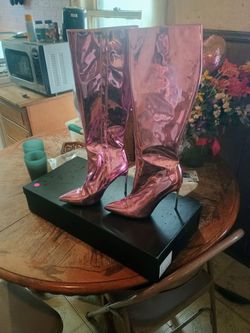 Size 9 Metallic Light Pink Knee High Stiletto Boots In Box