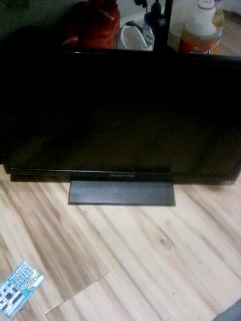 22" SCEPTRE TV / MONITOR W/BUILT IN DVD PLAYER